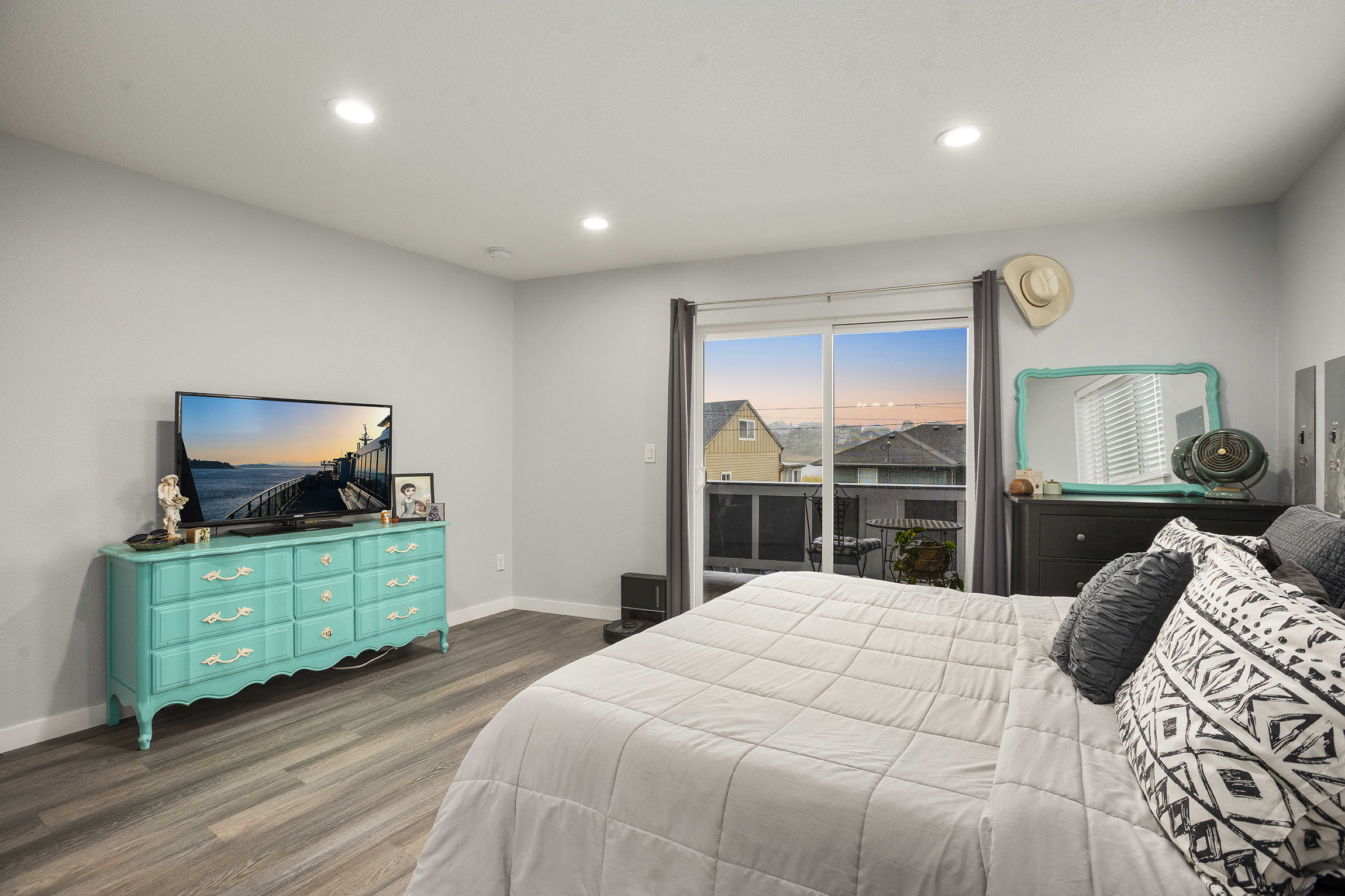 Pacific City Property Luxury Property For Sale